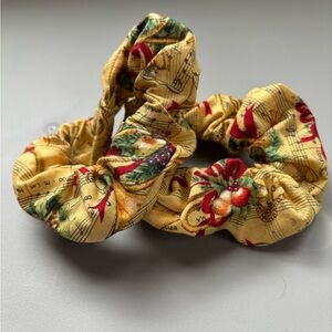 Christmas Music Scrunchie